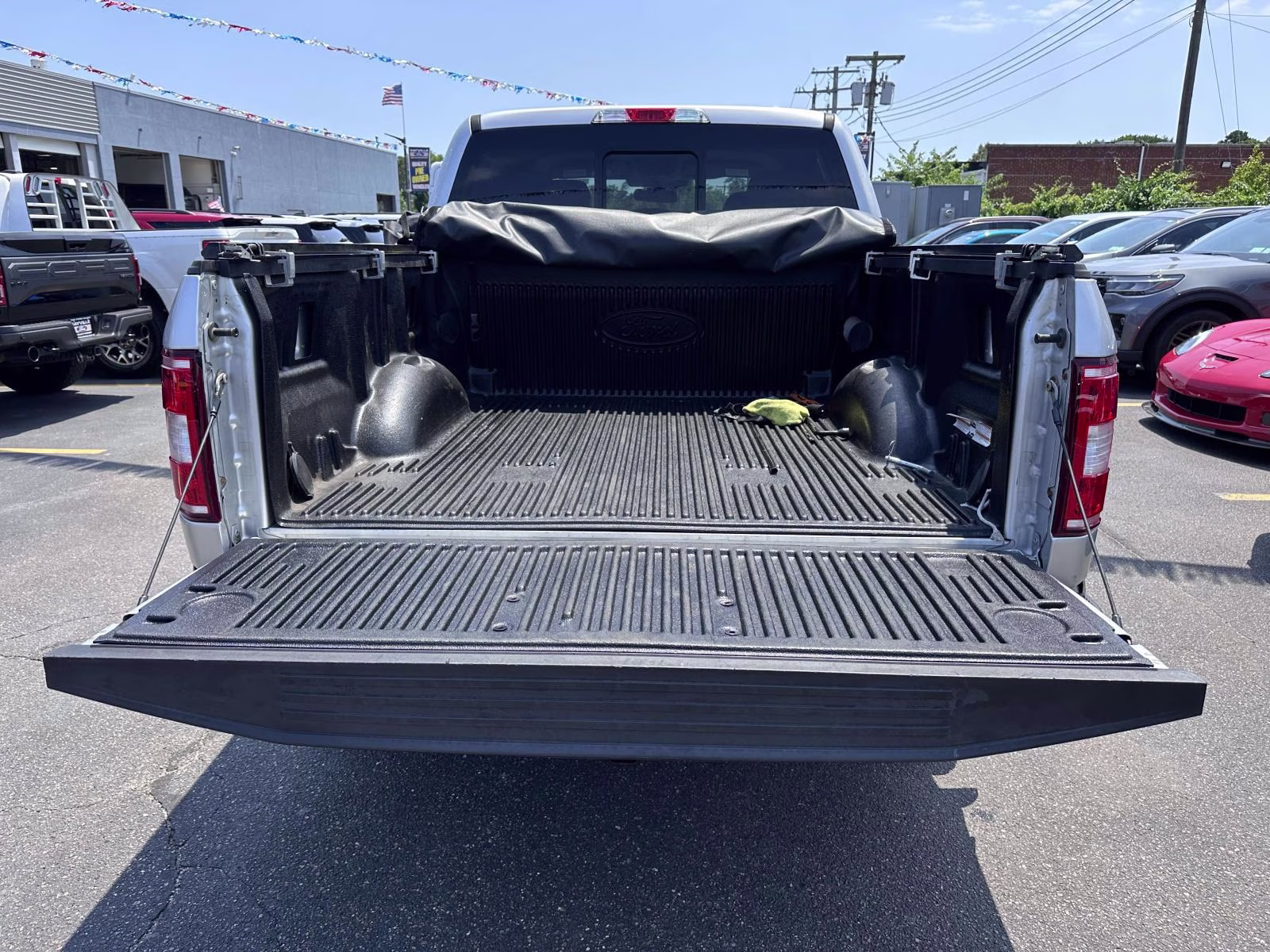 2018 Ingot Silver Metallic Ford F-150 XLT 4WD SuperCrew 5.5' Box 4X4 Truck