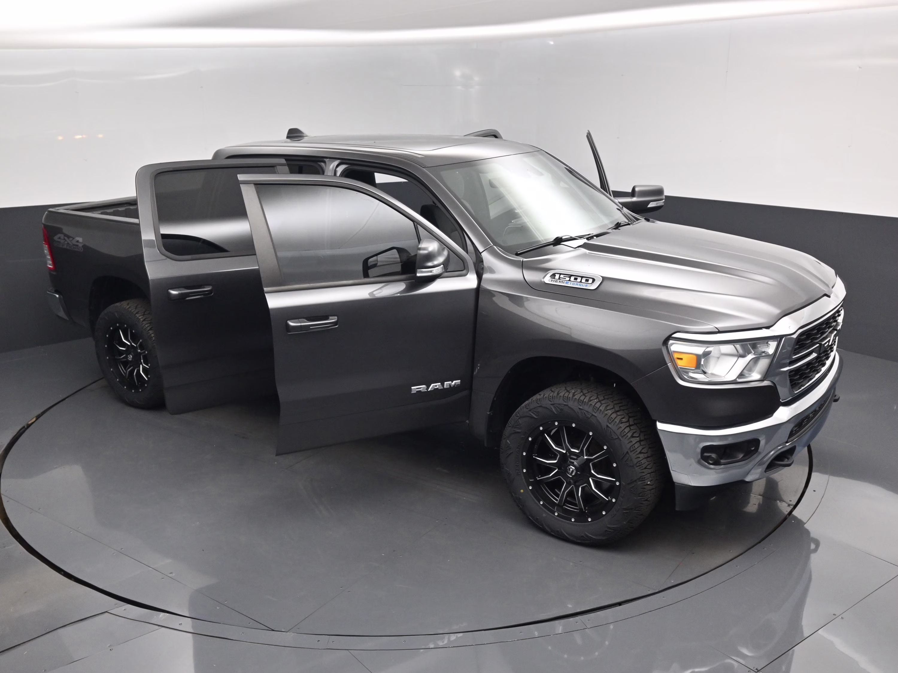 2022 Granite Crystal Metallic Clearcoat Ram 1500 Big Horn/Lone Star 4X4 Truck