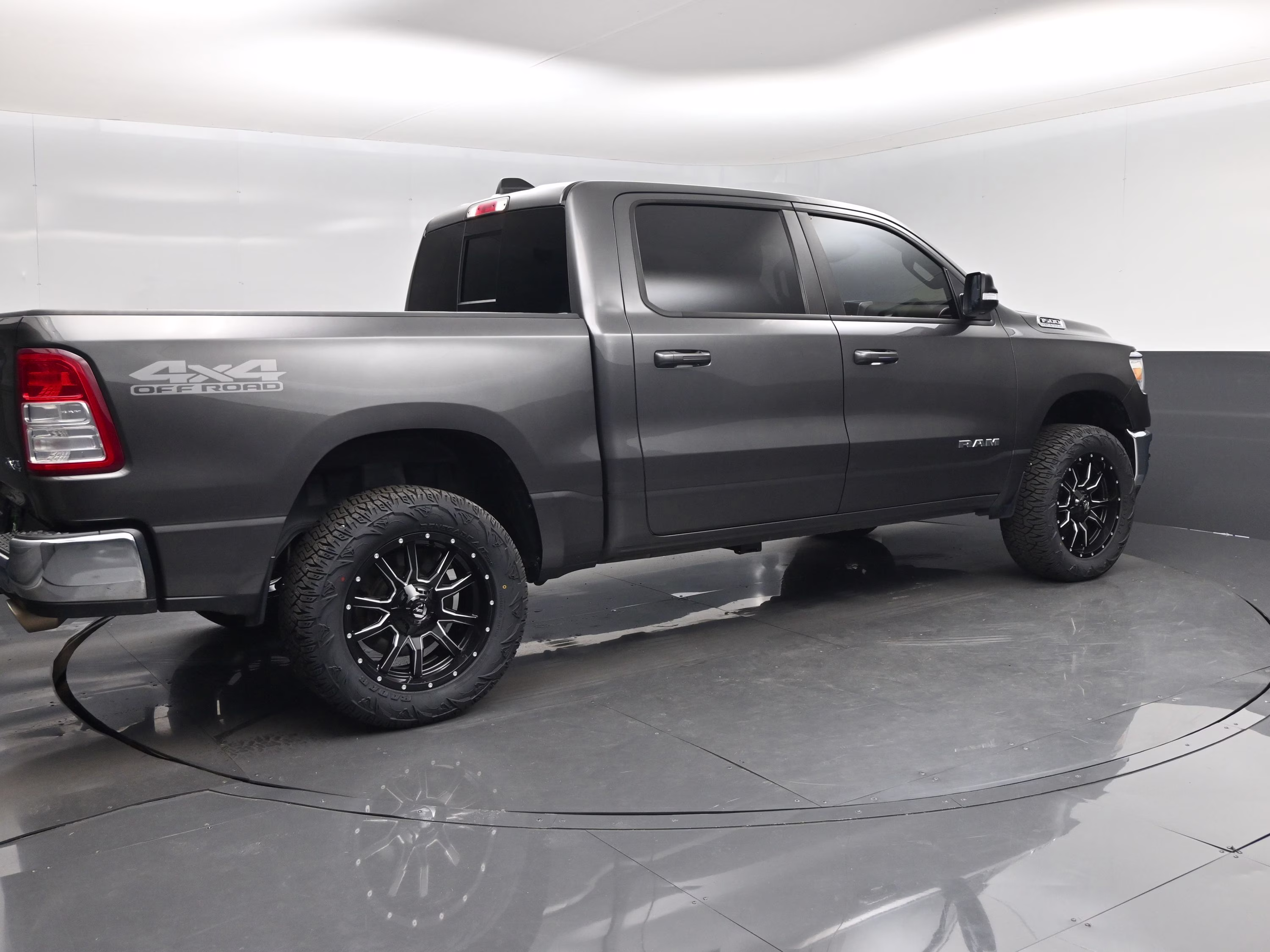 2022 Granite Crystal Metallic Clearcoat Ram 1500 Big Horn/Lone Star 4X4 Truck