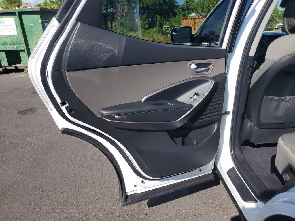 2017 Frost White Pearl Hyundai Santa Fe Sport 2.4 Base FWD SUV