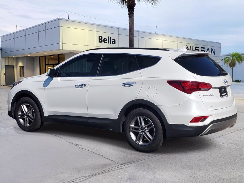 2017 Frost White Pearl Hyundai Santa Fe Sport 2.4 Base FWD SUV