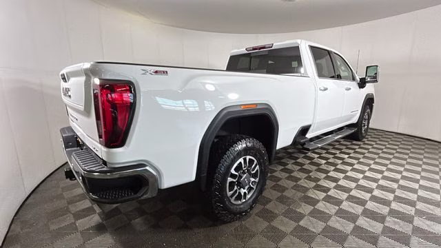 2023 Summit White GMC Sierra 3500HD SLT 4X4 Truck