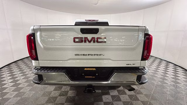 2023 Summit White GMC Sierra 3500HD SLT 4X4 Truck
