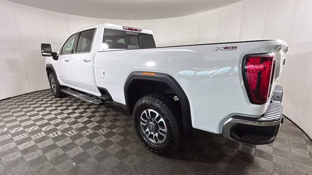 2023 Summit White GMC Sierra 3500HD SLT 4X4 Truck