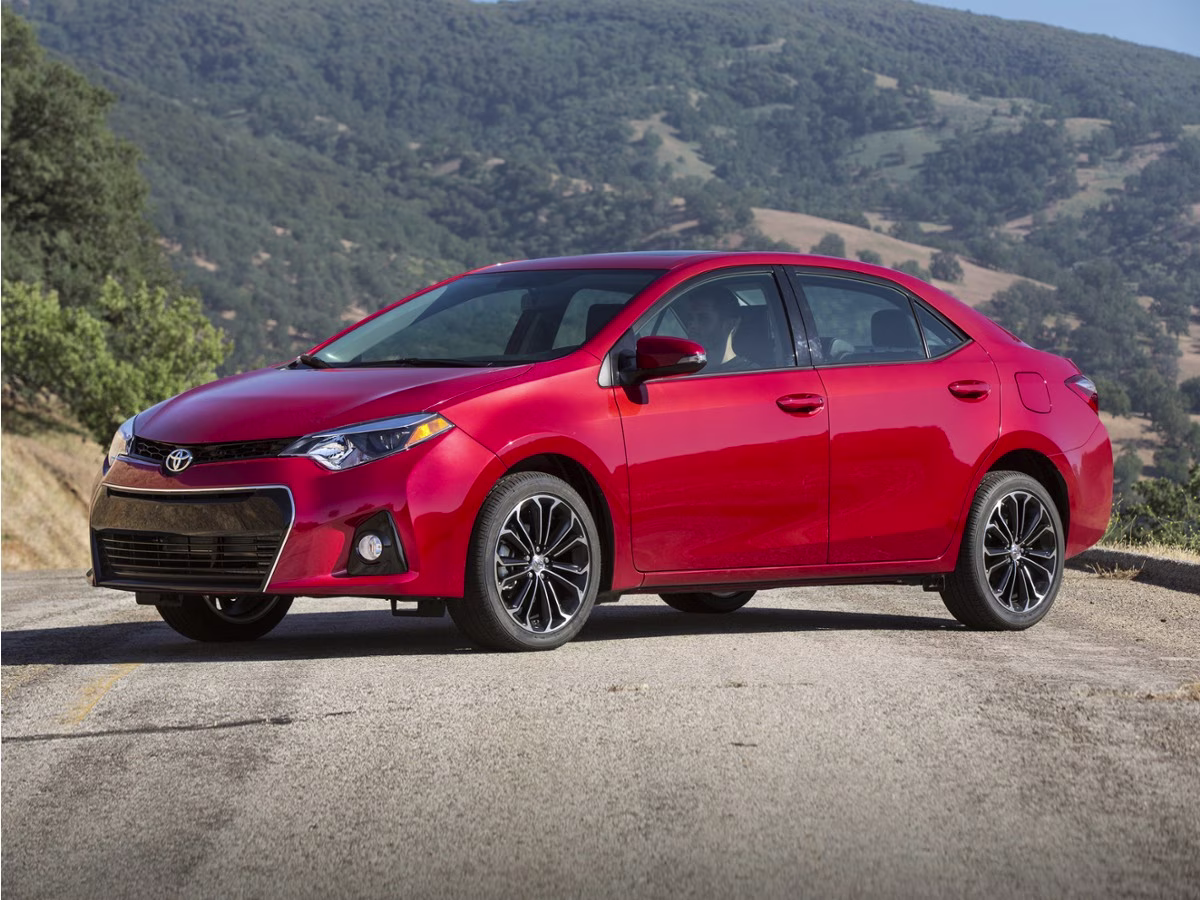 2015 Toyota Corolla S Plus FWD Sedan