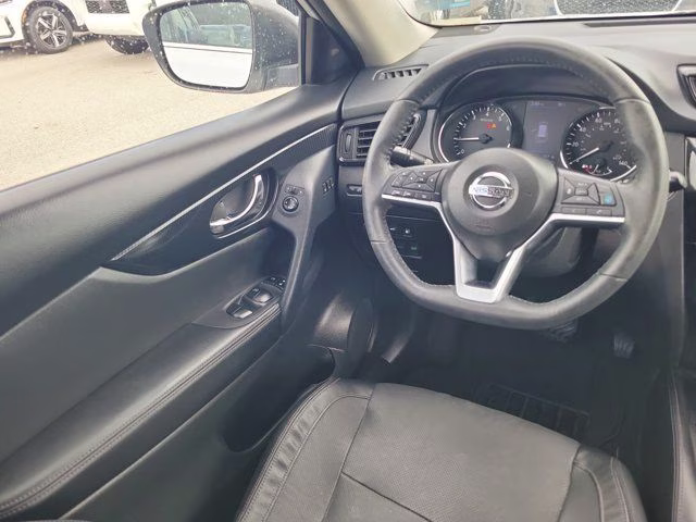 2019 Brilliant Silver Metallic Nissan Rogue SL FWD SUV