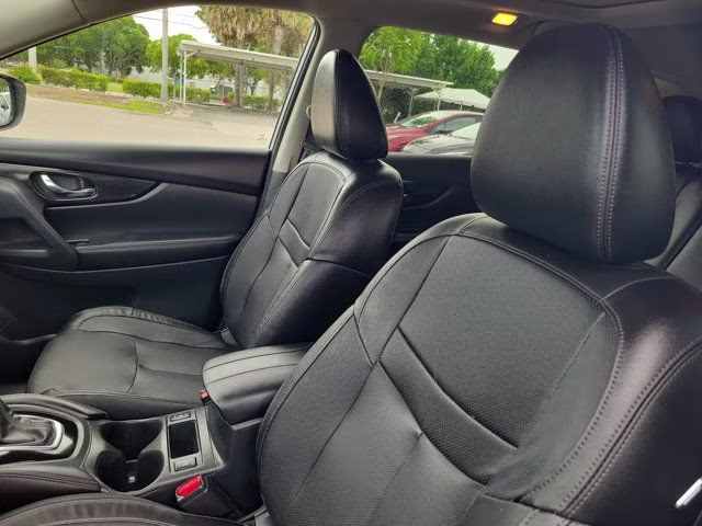 2019 Brilliant Silver Metallic Nissan Rogue SL FWD SUV