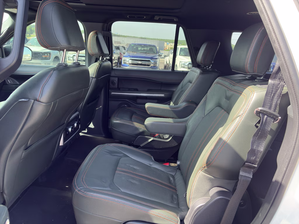 2022 Star White Metallic Tri-Coat Ford Expedition Timberline 4X4 SUV