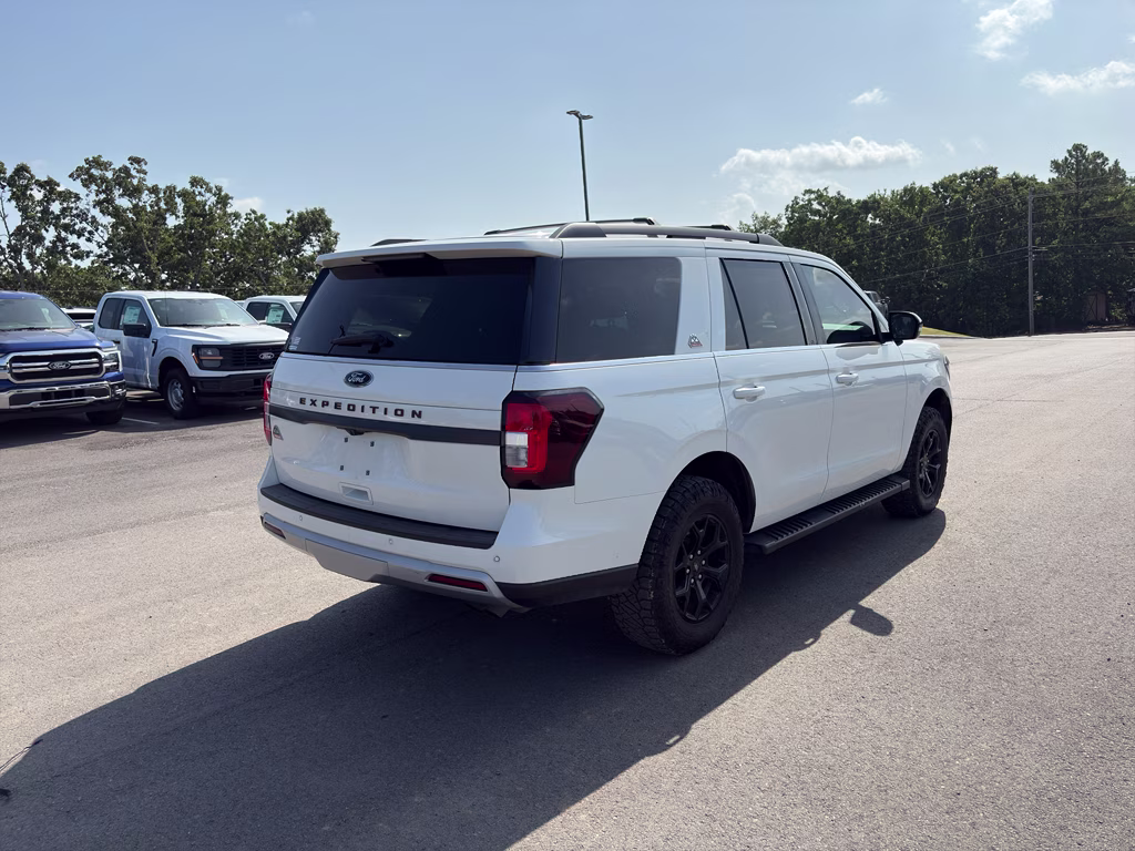 2022 Star White Metallic Tri-Coat Ford Expedition Timberline 4X4 SUV