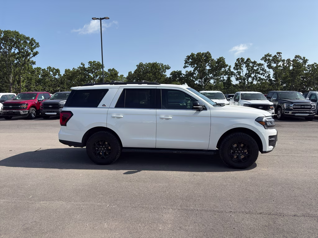 2022 Star White Metallic Tri-Coat Ford Expedition Timberline 4X4 SUV