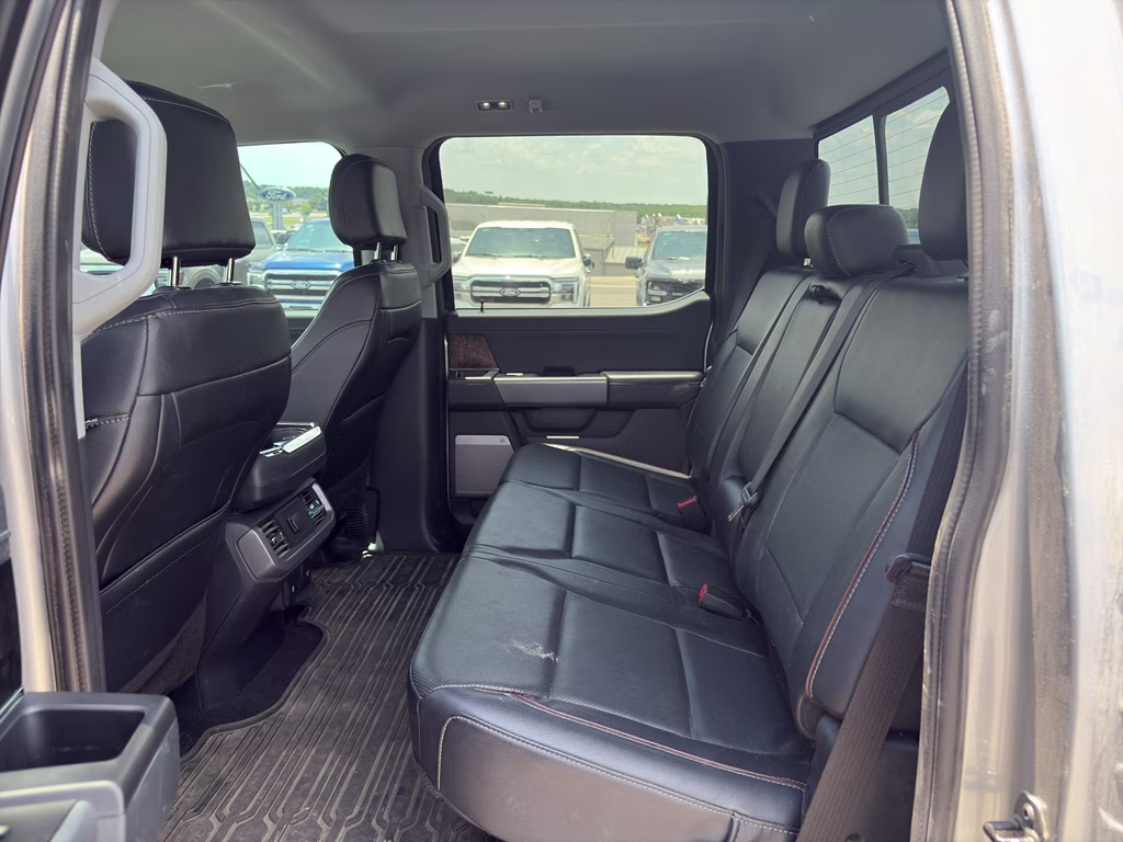 2023 Iconic Silver Metallic Ford F-150 LARIAT 4X4 Truck