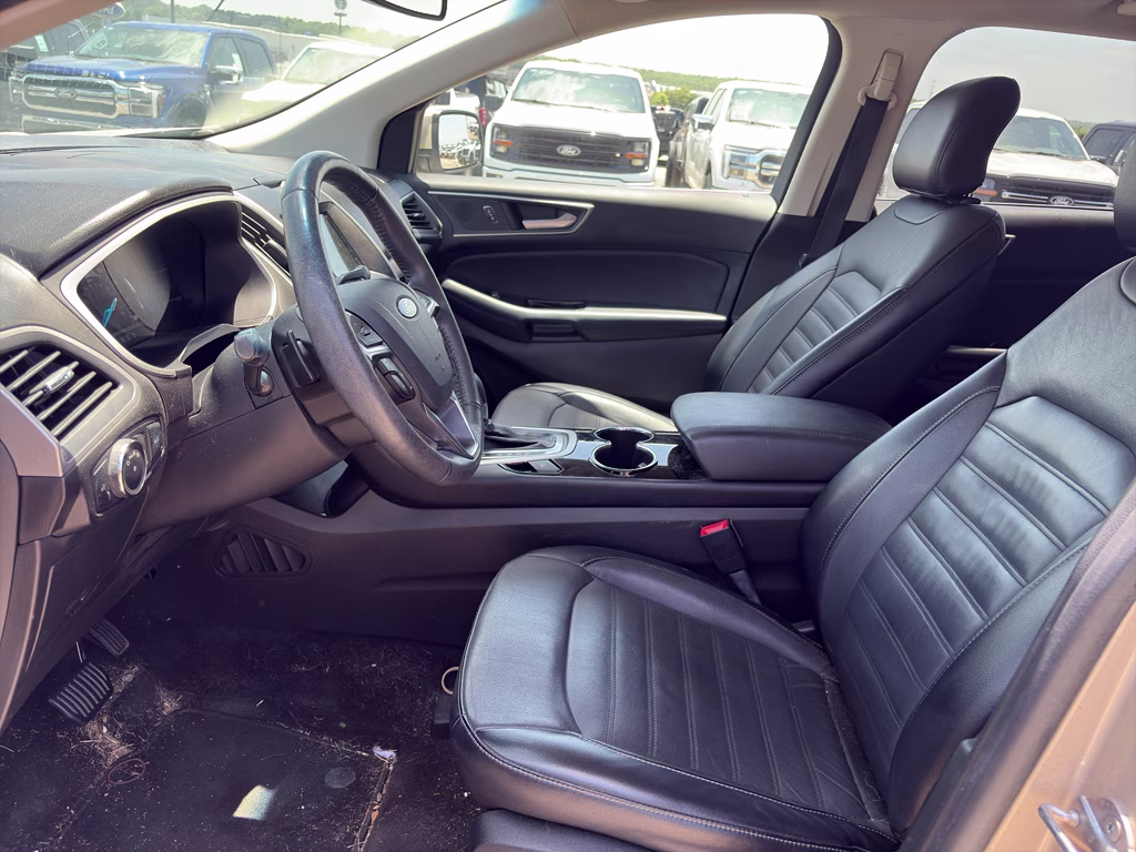 2018 White Gold Metallic Ford Edge SEL AWD SUV