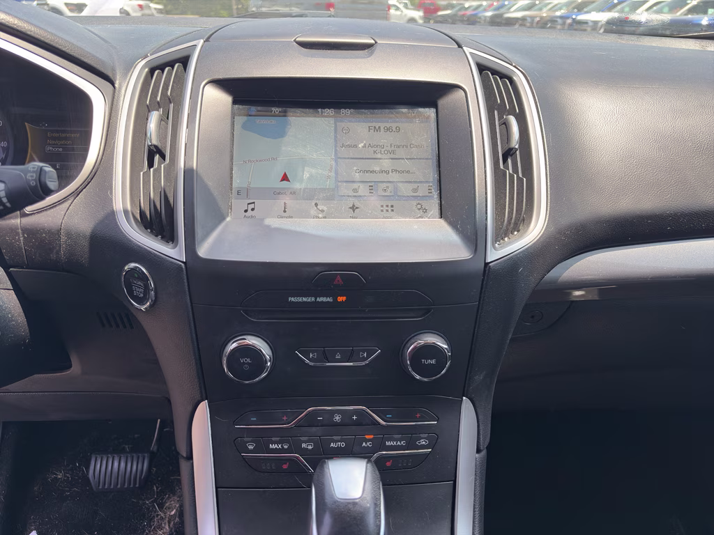 2018 White Gold Metallic Ford Edge SEL AWD SUV