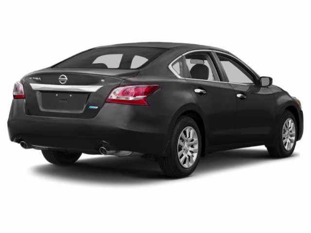 2015 Pearl White Nissan Altima 2.5 S FWD Sedan