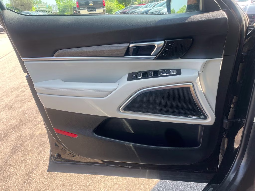 2022 Ebony Black Kia Telluride SX FWD SUV