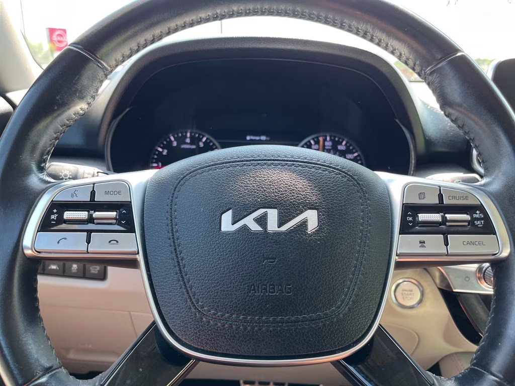 2022 Ebony Black Kia Telluride SX FWD SUV