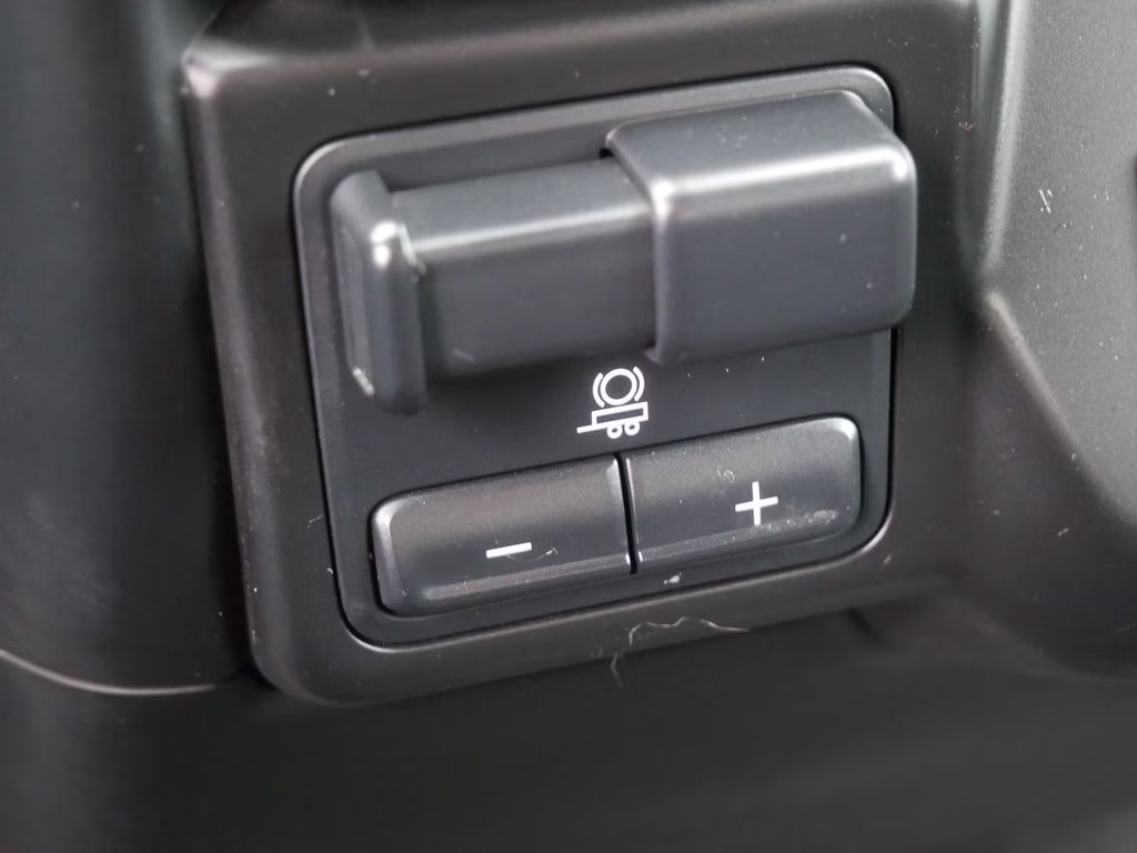2022 Summit White Chevrolet Silverado 3500HD LT 4X4 Truck