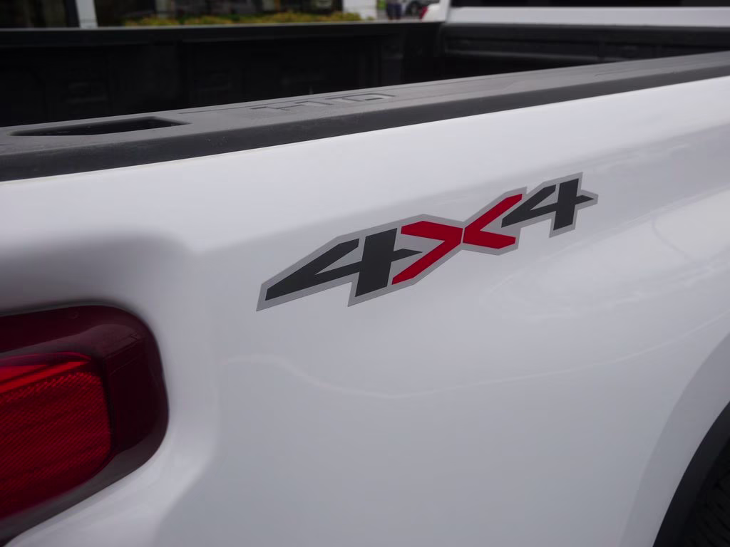 2022 Summit White Chevrolet Silverado 3500HD LT w/ 1LT & Convenience Pckg 4X4 Truck