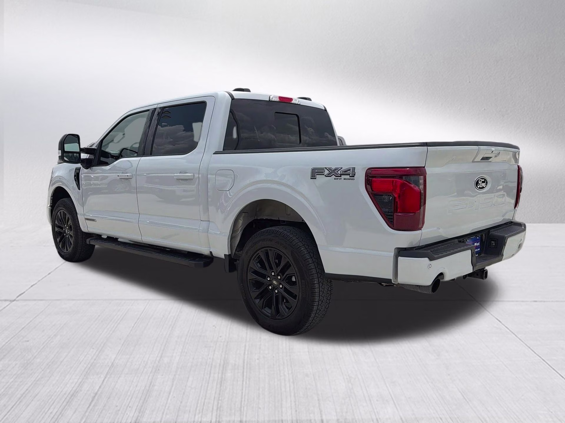 2025 Space White Metallic Ford F-150 XLT 4X4 Truck