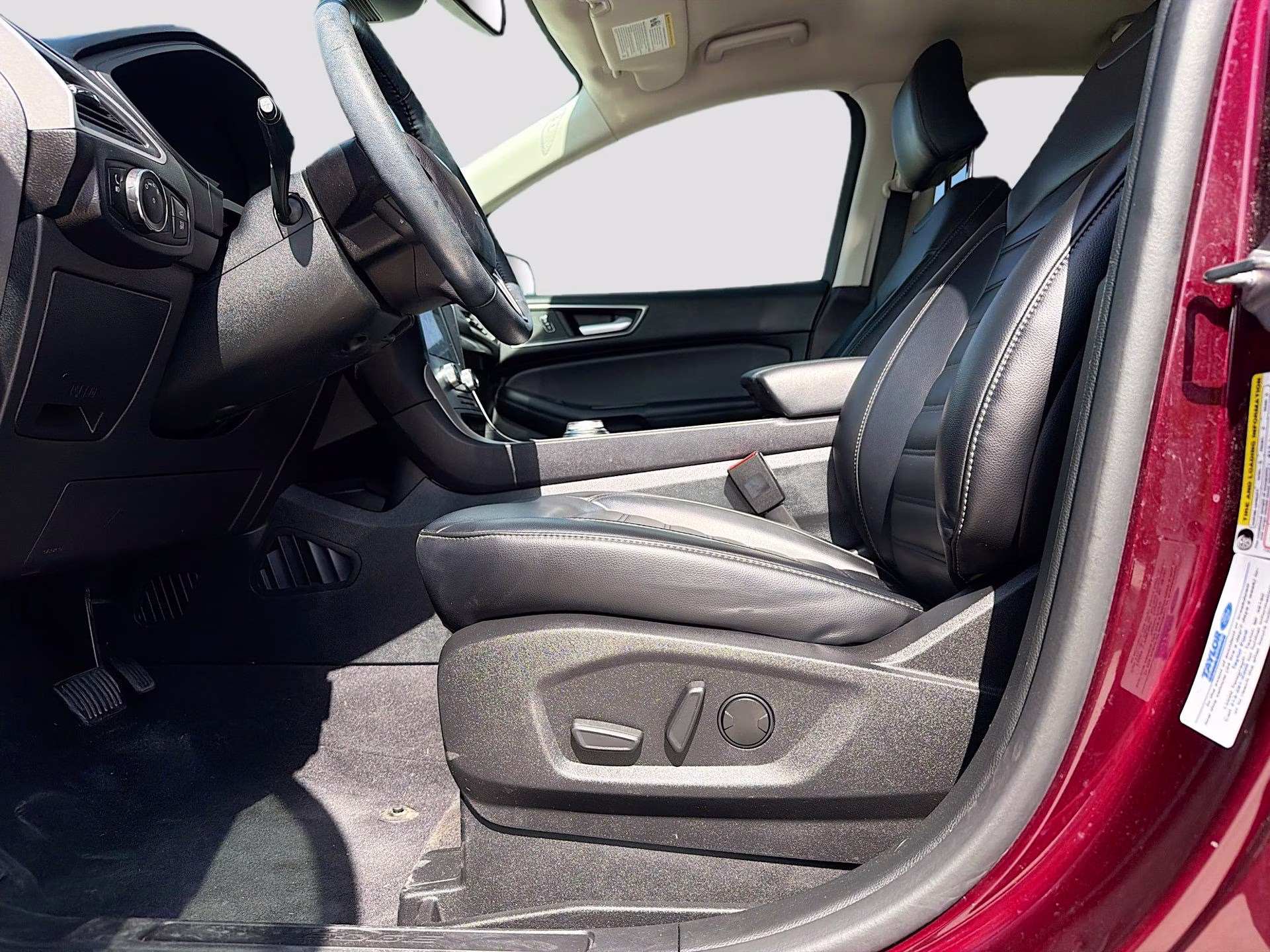 2023 Burgundy Velvet Metallic Tinted Clearcoat Ford Edge SEL AWD SUV