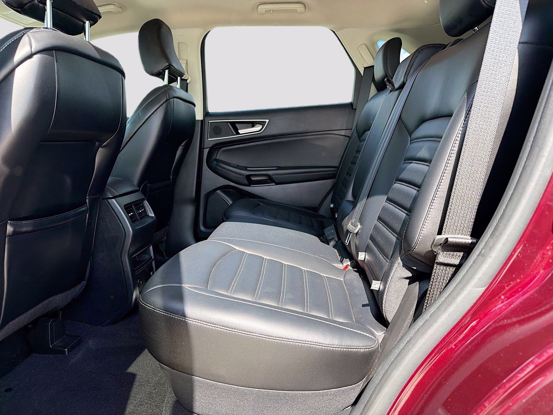 2023 Burgundy Velvet Metallic Tinted Clearcoat Ford Edge SEL AWD SUV
