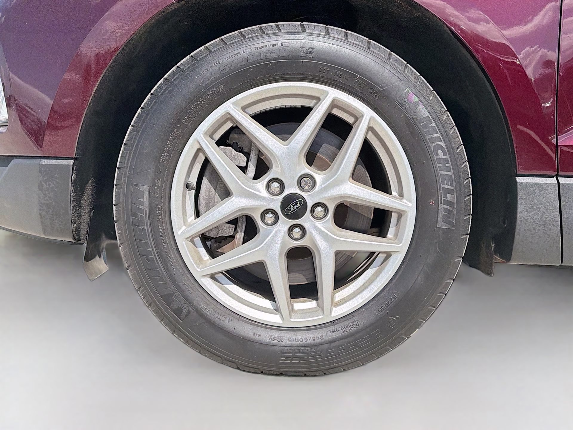 2023 Burgundy Velvet Metallic Tinted Clearcoat Ford Edge SEL AWD SUV