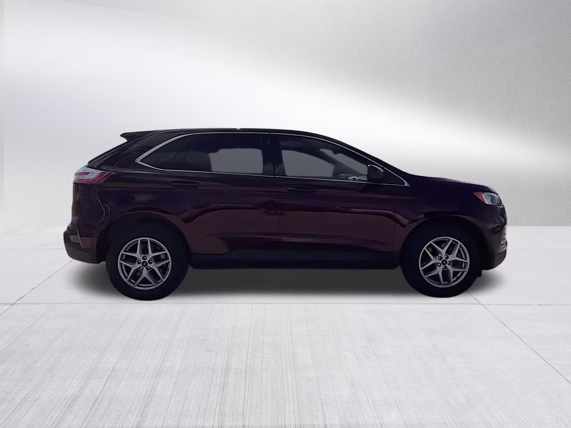 2023 Burgundy Velvet Metallic Tinted Clearcoat Ford Edge SEL AWD SUV
