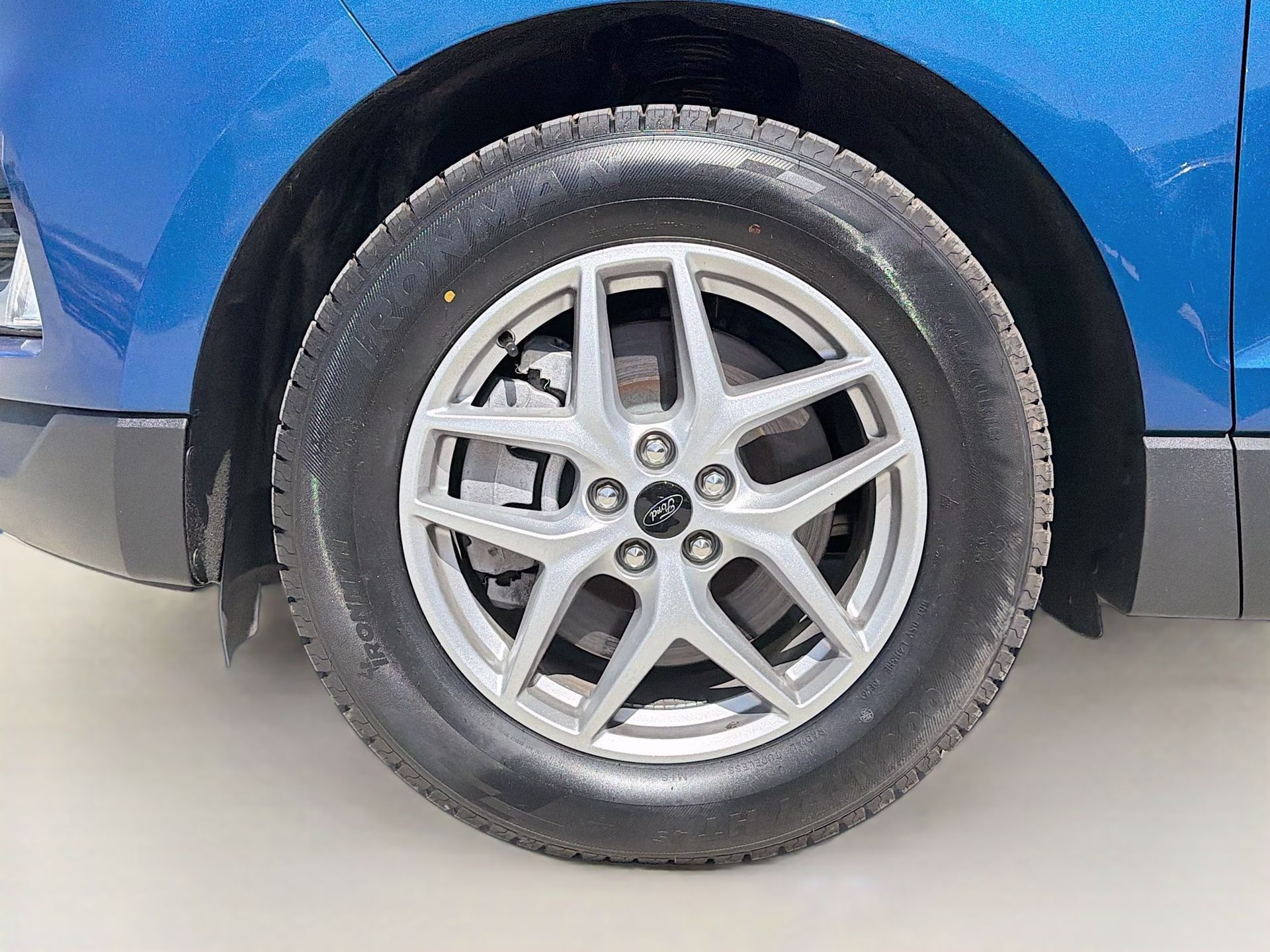 2024 Atlas Blue Metallic Ford Edge SEL AWD SUV