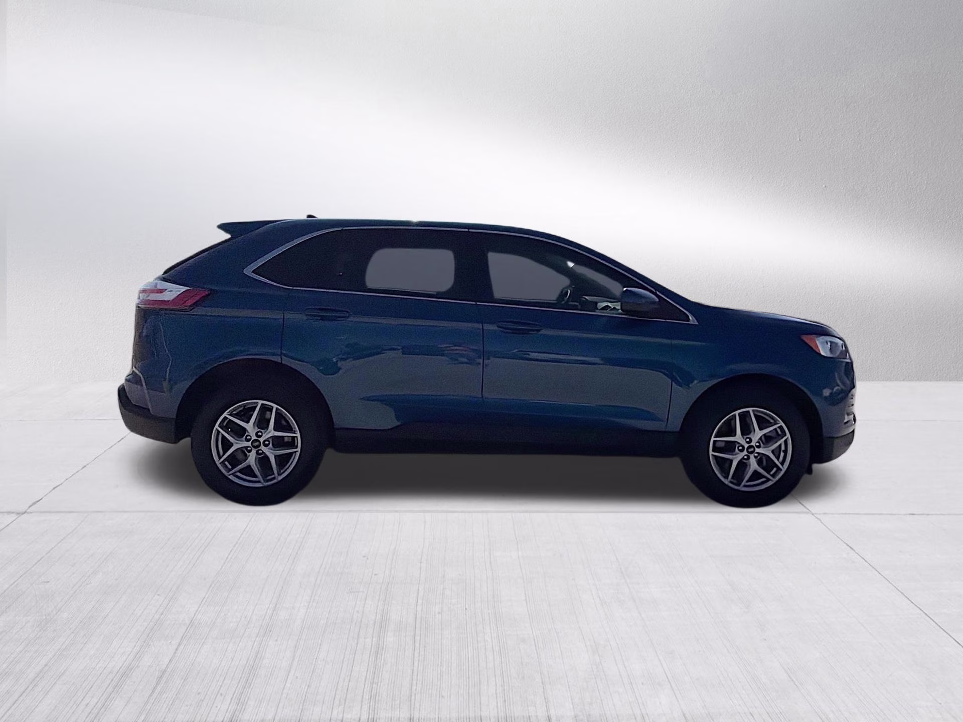 2024 Atlas Blue Metallic Ford Edge SEL AWD SUV