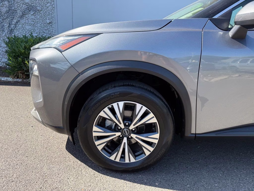 2023 Gun Metallic Nissan Rogue SV AWD SUV