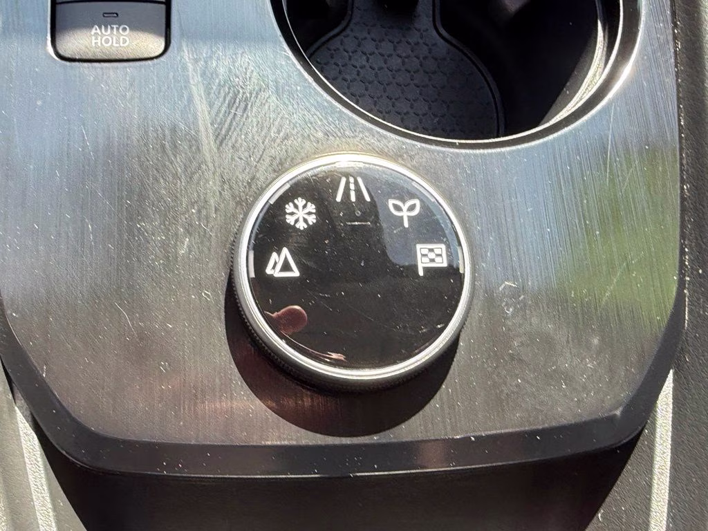 2023 Gun Metallic Nissan Rogue SV AWD SUV