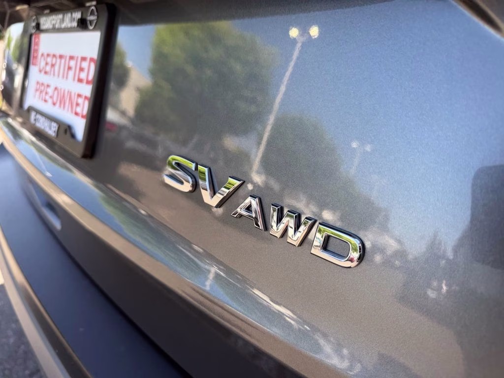 2023 Gun Metallic Nissan Rogue SV AWD SUV