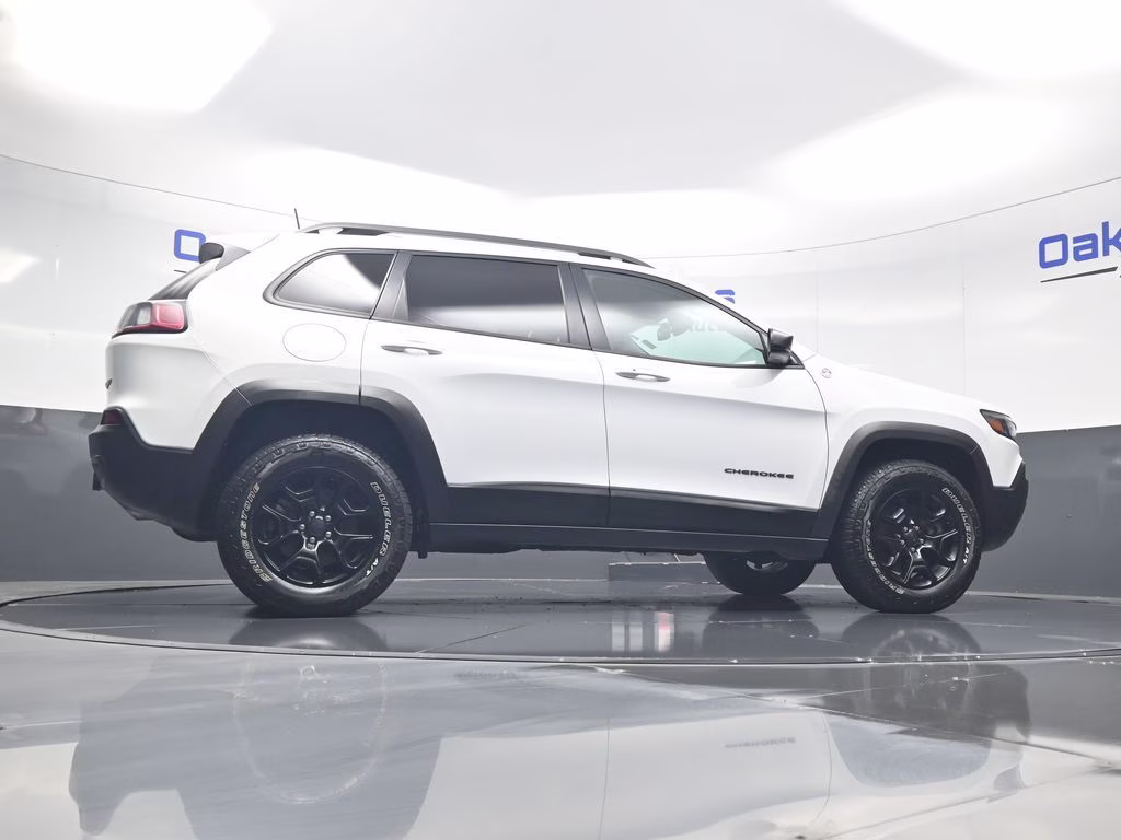 2019 Bright White Clearcoat Jeep Cherokee Trailhawk 4X4 SUV
