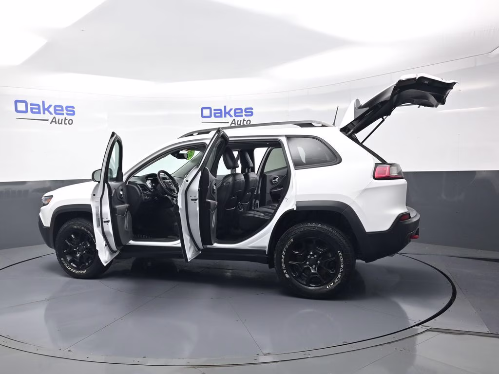 2019 Bright White Clearcoat Jeep Cherokee Trailhawk 4X4 SUV