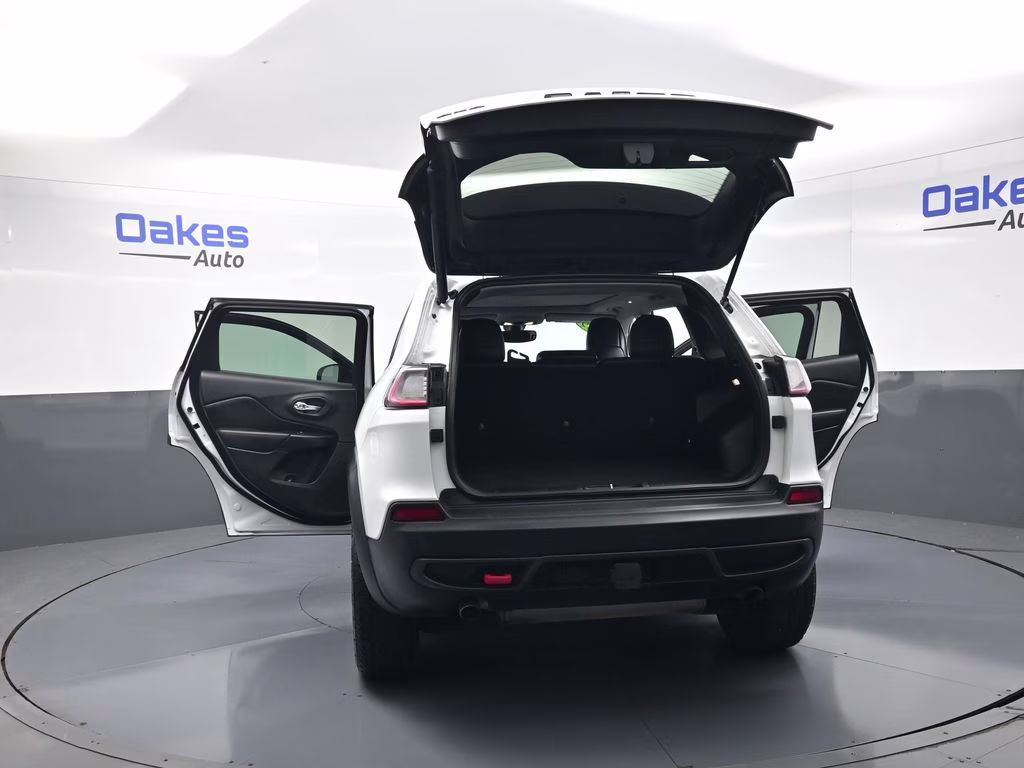 2019 Bright White Clearcoat Jeep Cherokee Trailhawk 4X4 SUV