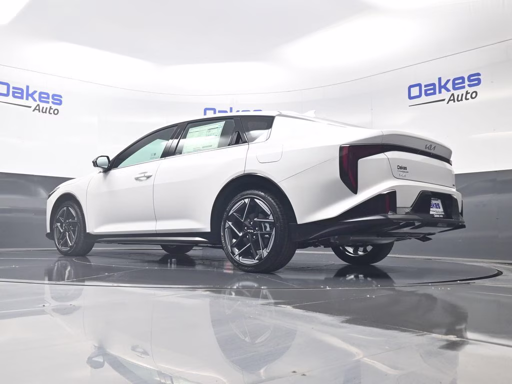 2026 Snow White Pearl Kia K4 GT-Line FWD Sedan