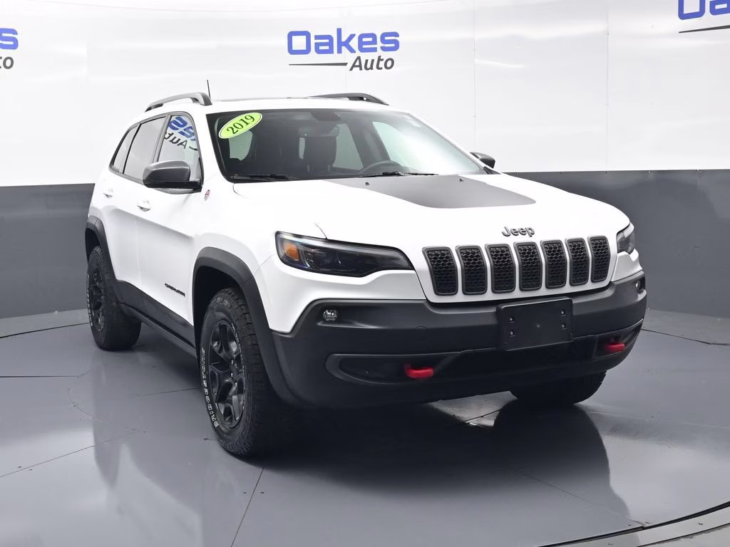2019 Bright White Clearcoat Jeep Cherokee Trailhawk 4X4 SUV
