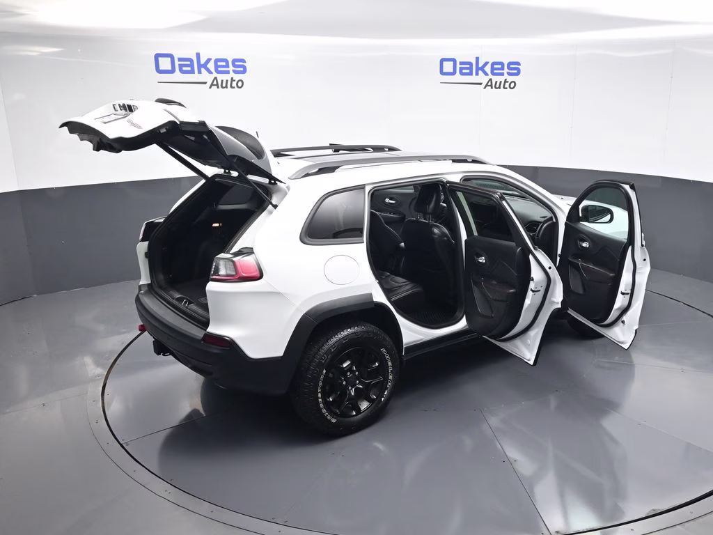 2019 Bright White Clearcoat Jeep Cherokee Trailhawk 4X4 SUV