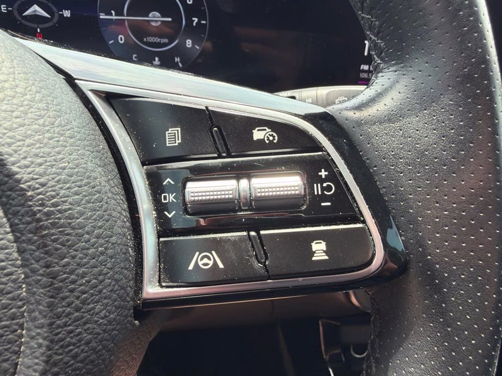 2024 Pluton Blue/Black Roof Kia Seltos SX AWD SUV