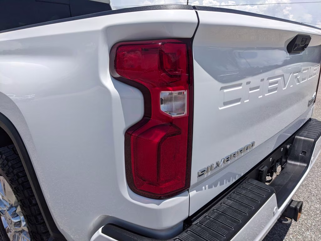 2020 Summit White Chevrolet Silverado 3500HD High Country 4X4 Truck