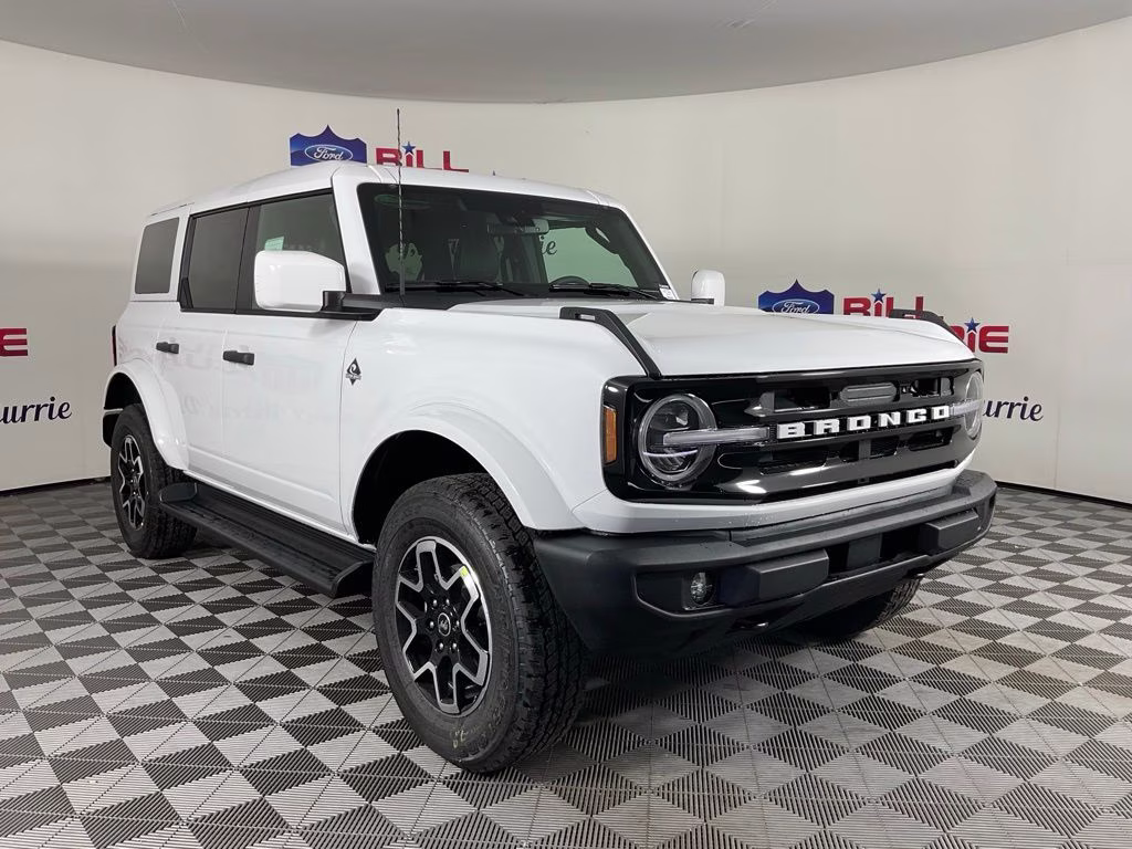 2026 Oxford White Ford Bronco Outer Banks 4X4 SUV