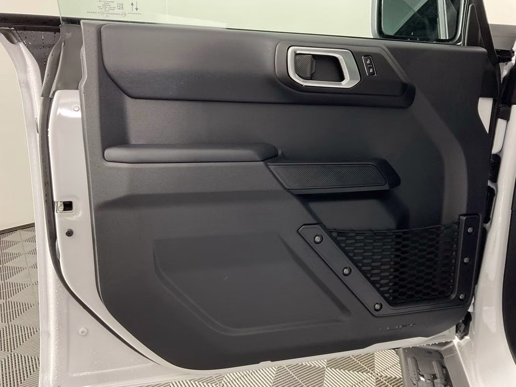 2026 Oxford White Ford Bronco Outer Banks 4X4 SUV