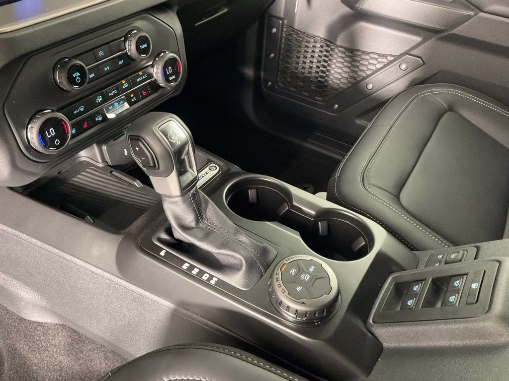 2026 Oxford White Ford Bronco Outer Banks 4X4 SUV