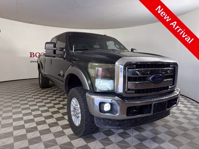 2013 Green Ford Super Duty F-250 SRW Lariat 4X4 Truck