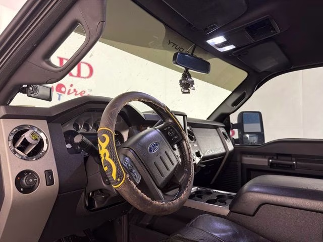 2013 Green Ford Super Duty F-250 SRW Lariat 4X4 Truck