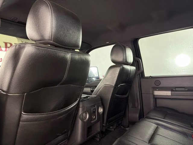2013 Green Ford Super Duty F-250 SRW Lariat 4X4 Truck