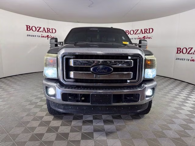2013 Green Ford Super Duty F-250 SRW Lariat 4X4 Truck