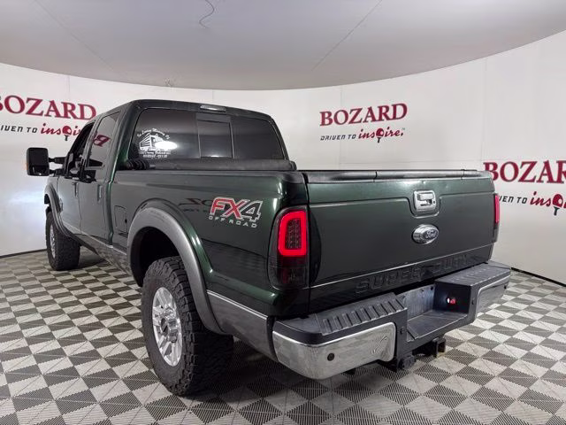 2013 Green Ford Super Duty F-250 SRW Lariat 4X4 Truck