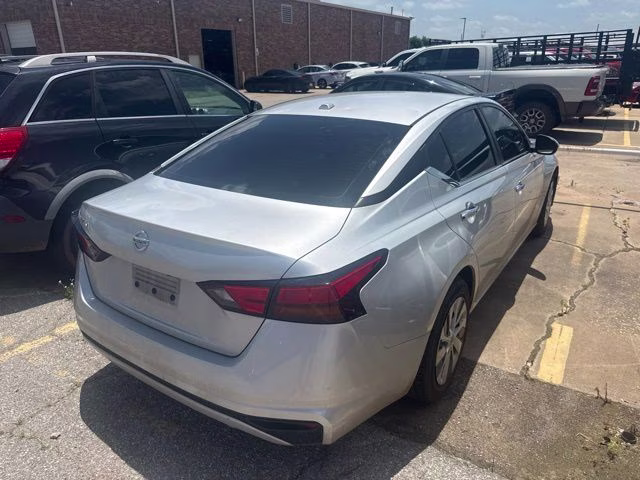 2020 Brilliant Silver Metallic Nissan Altima 2.5 S FWD Sedan