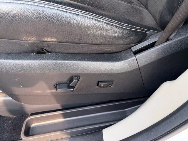 2019 White Dodge Grand Caravan SXT FWD Van